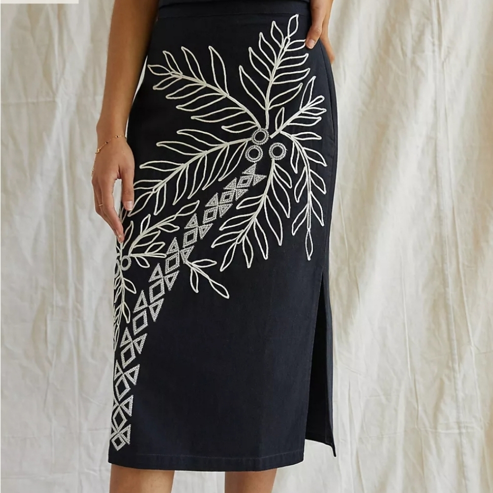 NEW Anthropologie Maeve Embroidered Navy Midi Skirt w Side slit zipper size 12 - Picture 2 of 10